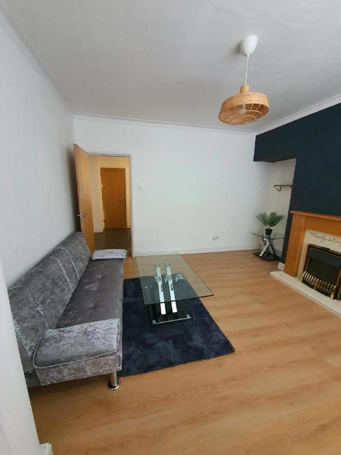 Double Bedroom 96Glc Greater Manchester Middleton  Eksteriør billede