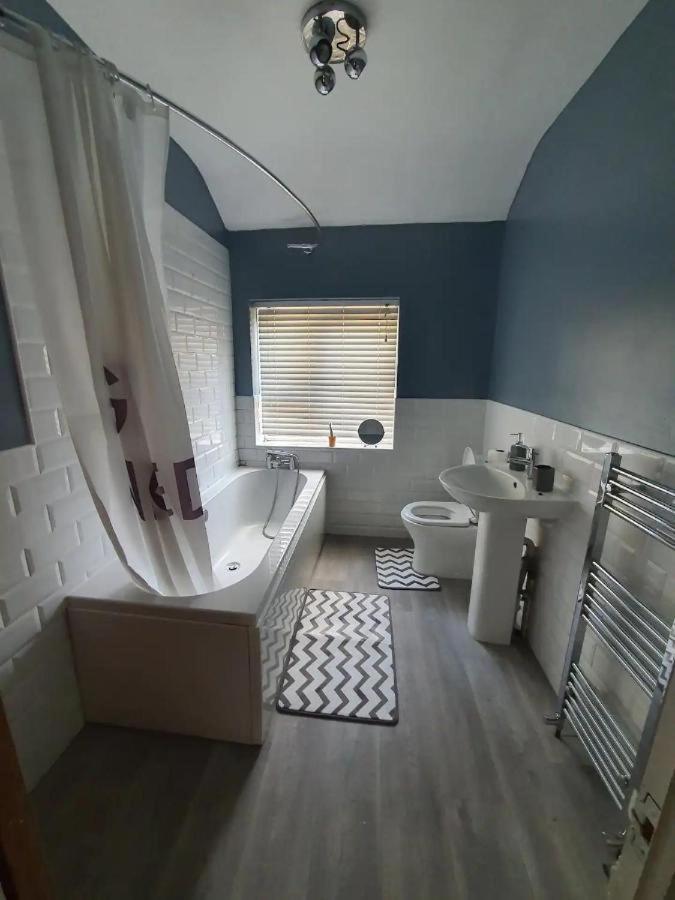 Double Bedroom 96Glc Greater Manchester Middleton  Eksteriør billede